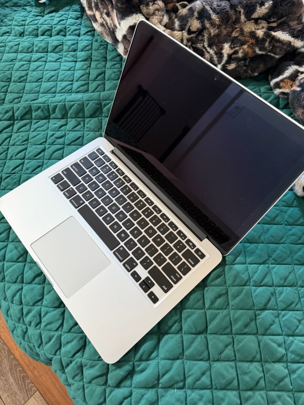 Apple MacBook Pro 13” - Picture 3 of 4
